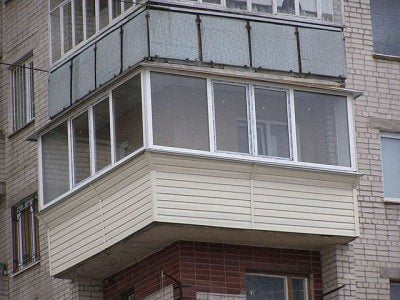 отделка балкона сайдингом